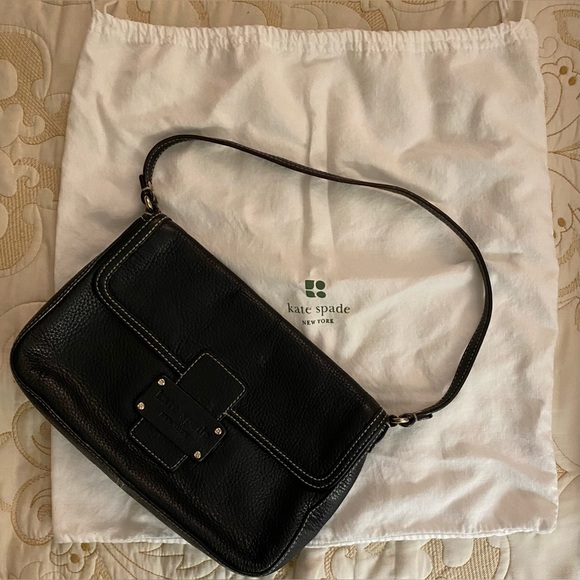 kate spade Handbags - New York Kate Spade Magnetic Lock Shoulder Bag! With dust bag!
